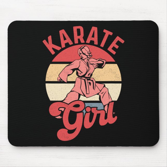 Karateflicka Karateka Självförsvarskämpe  Musmatta (Framsidan)