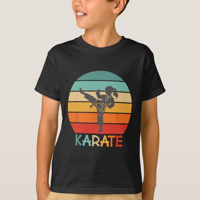 Karateflicka Retro solnedgångsdesign med kid - Tje T Shirt (Framsida)
