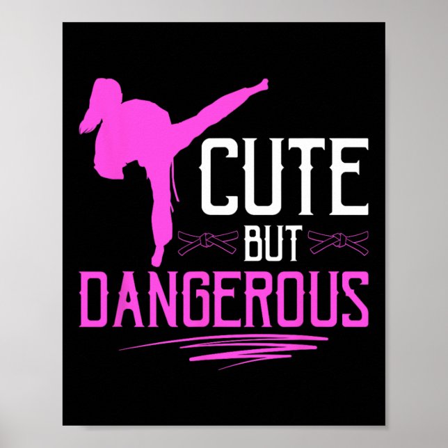 Karateflicka Söt men farlig kampsport Karate Poster (Framsidan)