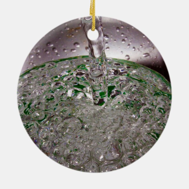 Karbonerad vätska som hälls i Kopp Julgransprydnad Keramik (Baksidan)