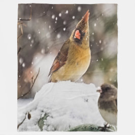 Kardinal och Sparrow i Snö Fleecefilt
