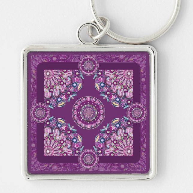 Kardinal Red Rosace Fyrkantig Silverfärgad Nyckelring (Framsidan)