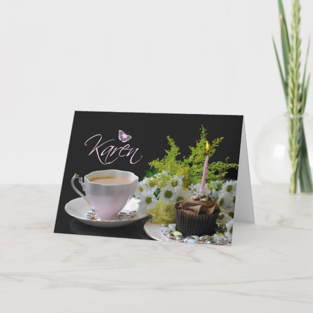 Karen födelsedagkort med tårtaTea och blommor Kort (Framsida)