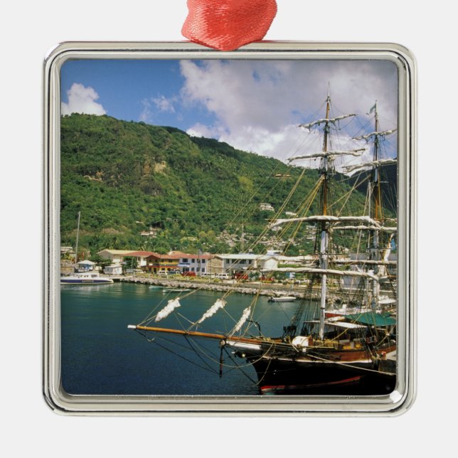Karibien, St. Lucia, Soufriere. Båtar i Julgransprydnad Metall (Framsidan)