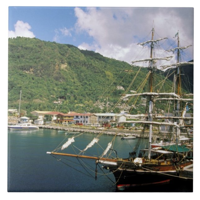 Karibien, St. Lucia, Soufriere. Båtar i Kakelplatta (Framsidan)
