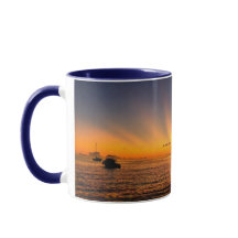 Karibisk solnedgångs-segelbåt kaffemugg