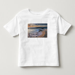 Karibiska havet, Caymanöarna. Kolliderande vågor T Shirt