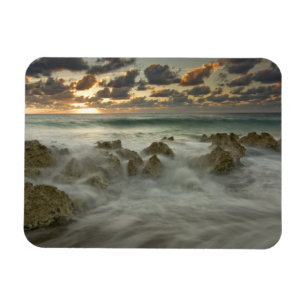 Karibiska havet, Caymanöarna. Vågor kraschar 3 Magnet