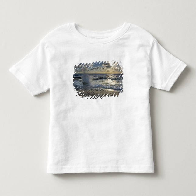 Karibiska havet, Caymanöarna.  Vågor som bryts T-shirt (Framsida)