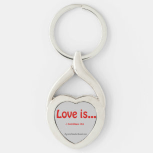 Kärlek är Bibelcitat Twisted Heart Silverfärgad Nyckelring