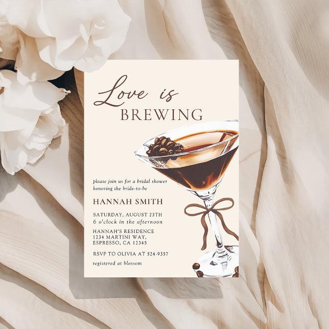 Kärlek är Brewing Chic Martini Möhippa Inbjudningar (Skapare uppladdad)