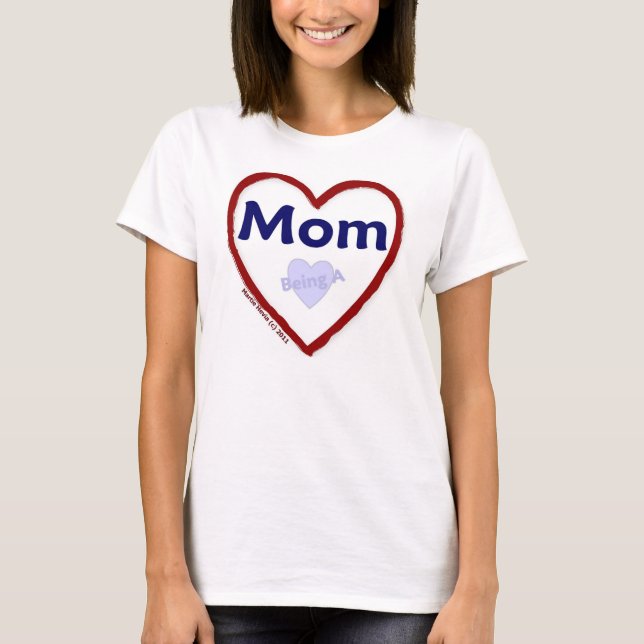 Kärlek är ett Mamma Tee Shirt (Framsida)