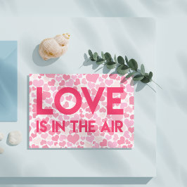 KÄRLEK ÄR I LUFT - Rosa Hearts - vykort