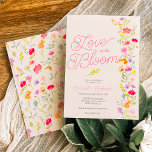 Kärlek är i möhippan blommigt av blommor inbjudningar<br><div class="desc">Kärlek är i blommande möhippa av vilda blommor i blommigten med söt som målats med vibrerande och skarp orange, rosa och gula blommor vattenfärgad illustration med ett modernt skript i eleganten som säger att Kärlek är i blomning, med bohemisk grönlöv på beige elfenben. Perfekt för Vår, möhippa eller bröllopsfest utomhus...</div>
