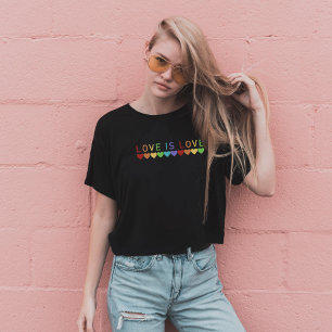 Kärlek är Kärlek Gay pride Hjärter för hbt-regnbåg T Shirt