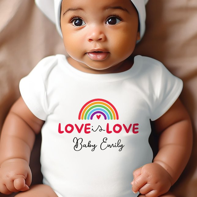 Kärlek är Kärlek Personlig Pride Cute Baby Bodykos T Shirt (Celebrate love and equality with our personalized "Love is Love" baby bodysuit)