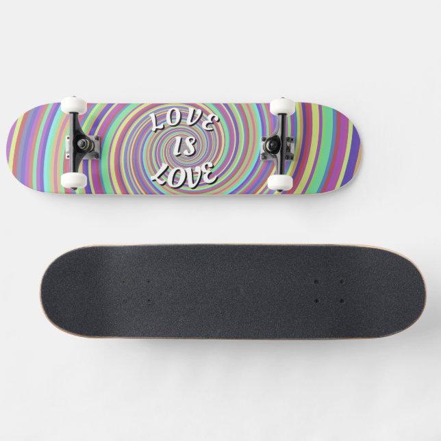 Kärlek Är Kärlek Pride Skateboard (Horz)