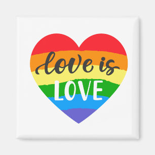 Kärlek är Kärlek Rainbow Heart Magnet