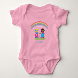 Kärlek är KÄRLEK Rainbow Heart-Pridet T Shirt