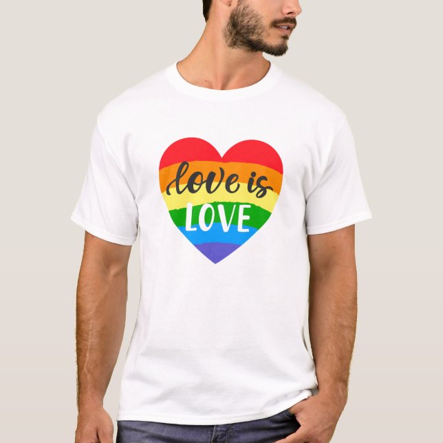 Kärlek är Kärlek Rainbow Heart T Shirt (Framsida)