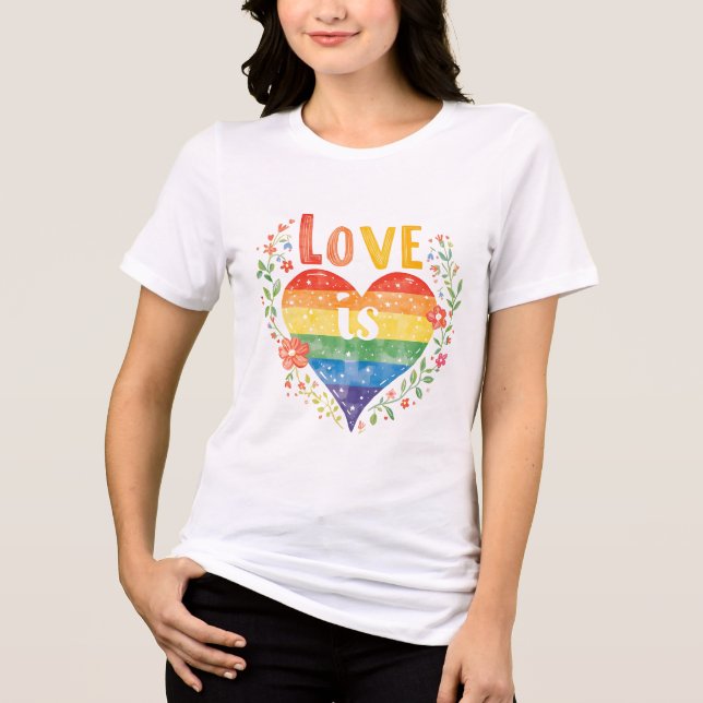 Kärlek är Pridet Rainbow Heart Wall Art - LGBTQ+ D T Shirt (Framsida)