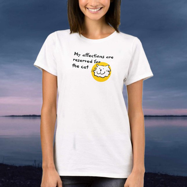 Kärlek är reserverad för Cat T-Shirt (Skapare uppladdad)