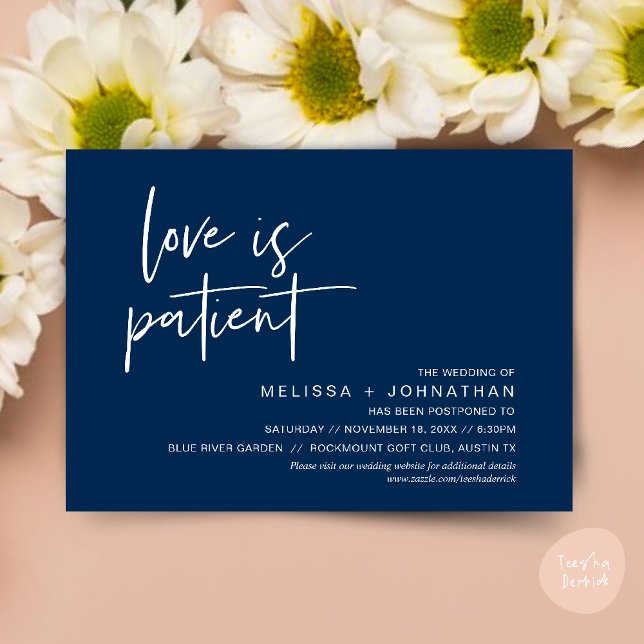 Kärlek är tålmodig, ändra bröllop-datum inbjudningar (Minimalist, Love is patient, Romantic Wedding Change the new date card PDF in navy Blue)