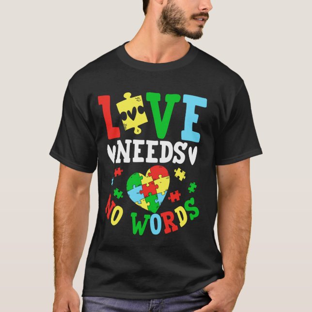 Kärlek behöver inga ord t shirt (Framsida)