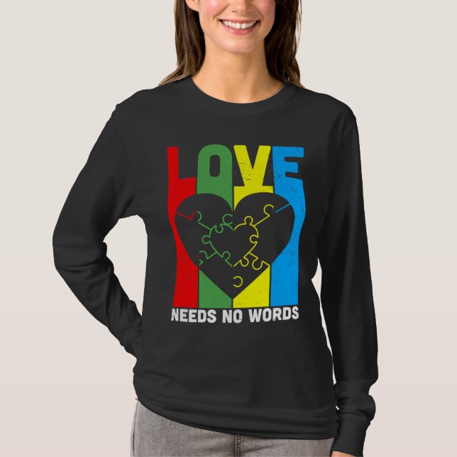 Kärlek behöver ingen Ord Autism-medvetenhet T Shirt (Framsida)