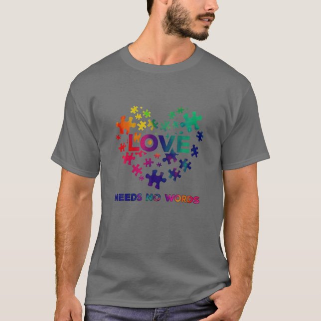 Kärlek behöver ingen Ord Hjärtformade autism Biet T Shirt (Framsida)