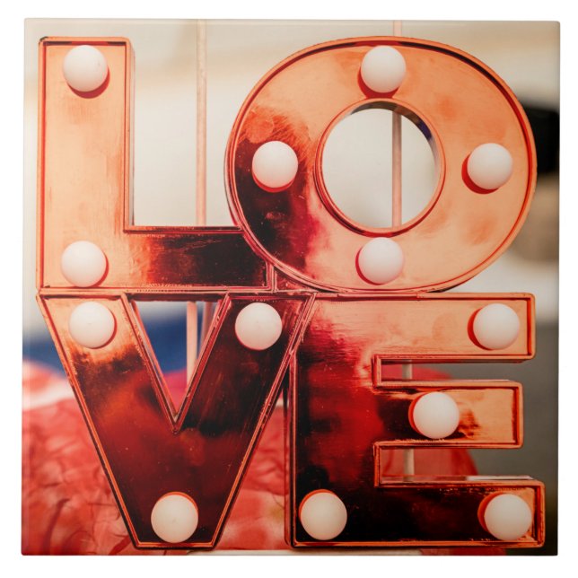 KÄRLEK (Big Red Lettering) Kakelplatta (Framsidan)