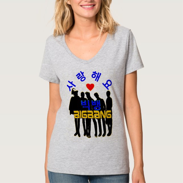 ♪ Kärlek BigBan Women's KPop Nano Snyggt V-Nacke T Tröja (Framsida)