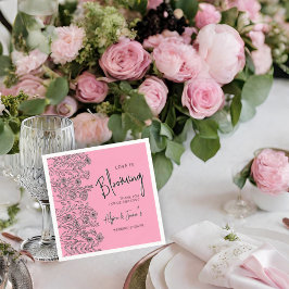 Kärlek blommar rosa och svart blommig bröllopsdusc pappersservett