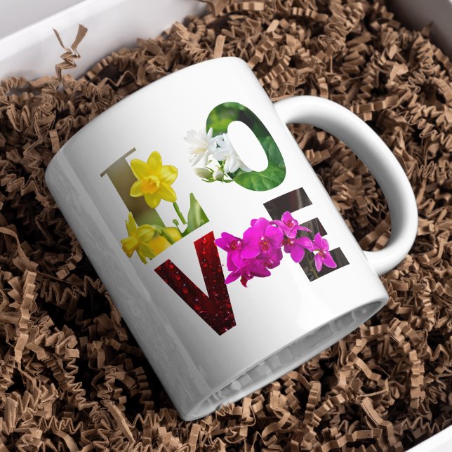 KÄRLEK Blomster Typografi  Kaffemugg (Skapare uppladdad)