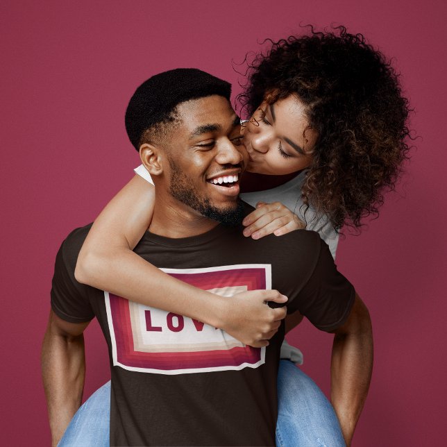 Kärlek Bonding T Shirt (Lovers exchanging their happiness)