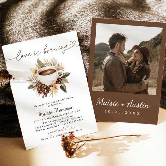 Kärlek brinner i Möhippan av kaffe Inbjudningar (Skapare uppladdad)