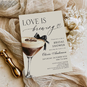 Kärlek brygger Espresso Martini Bröllopsfest före Inbjudningar