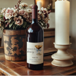 Kärlek bryggs Blue Coquette Bow Bröllopsdusch Vinflaska Etikett