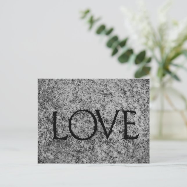 "Kärlek" Carved Stone in Black and White Vykort (Stående Fram)