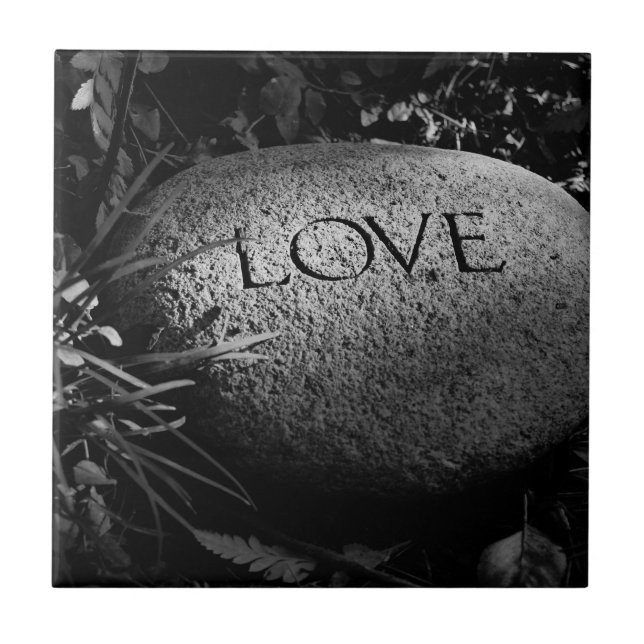 ’Kärlek’ Carved Stone Kakelplatta (Framsidan)