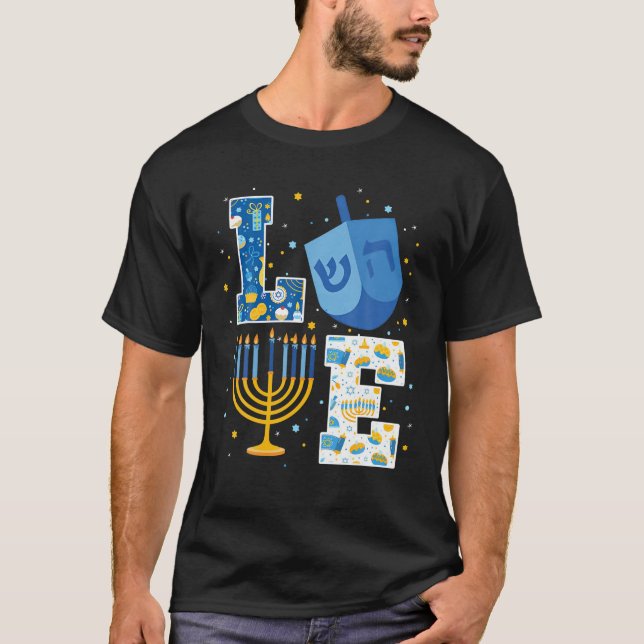 KÄRLEK Cute Hanukkah Dekorations Dreidel Menorah C T Shirt (Framsida)