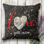 Kärlek du mer Hawaii Beach och Coral Heart Photo Kudde<br><div class="desc">"Kärlek mer". Jag har tur som har sett denna hjärtformade korall sten när jag gick på den här stora hawaiiska svarta sandstranden sent på eftermiddagen. Resa tillbaka till semesterdagarna med din älskade när du slappna av med den här fantastiska, vackra fotografiet dekorativ kudde. Gör en underbar gåva till någon speciell!...</div>