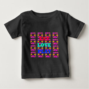 Kärlek Eat Play Heart Hakuna Matata färg.png Tee