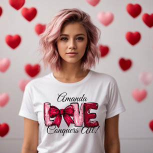 Kärlek erövrar all Rosa Bow T-Shirt