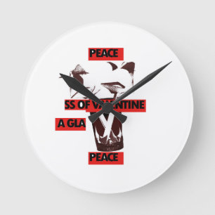 Kärlek: ett glas av Valentine Peace Art Rund Klocka