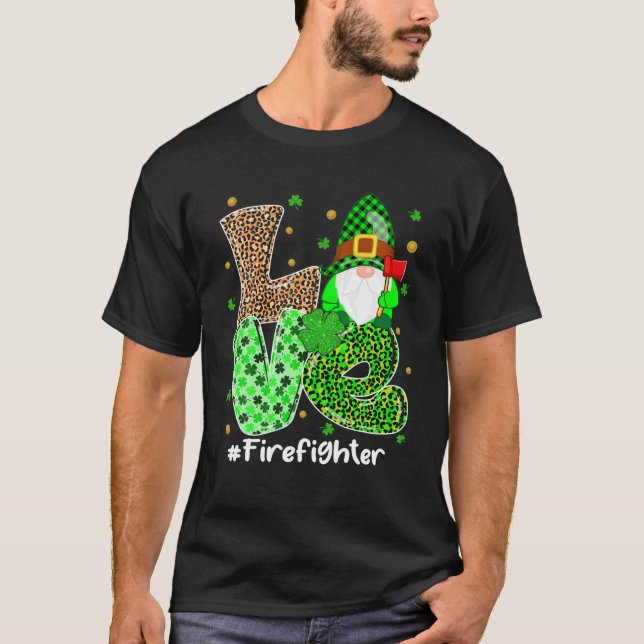 KÄRLEK Firefighter Gnomes St patricks day Irish Gn T Shirt (Framsida)