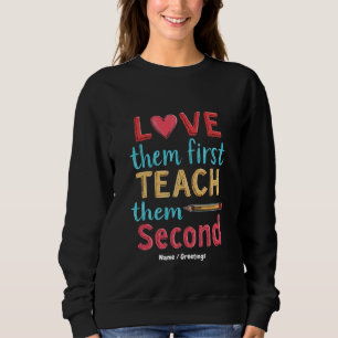 Kärlek först och främst, ge dem andra inspire-utbi t shirt