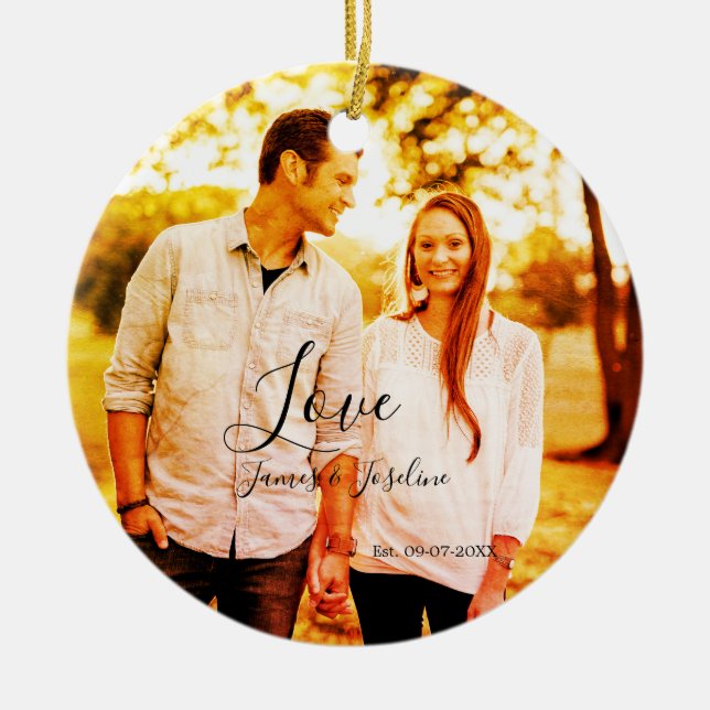 Kärlek fotoadd namn est. Datum år bröllop par Julgransprydnad Keramik (Framsidan)