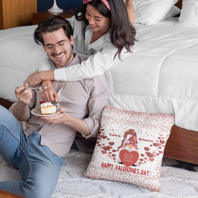 Kärlek Gnome Alla hjärtans dag Kudde (Love Gnome Happy Valentines Day Throw Pillow)