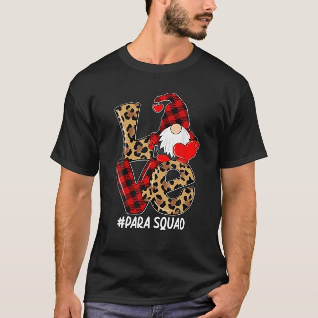 Kärlek Gnome Para Squad Lycklig Valentine Gnome Te T Shirt (Framsida)